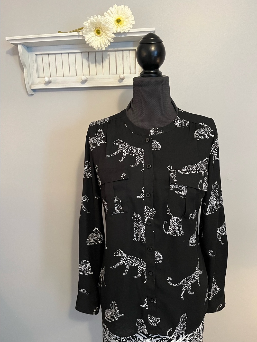 New York & Company Black Blouse Jacket with White Leopard Print EUC